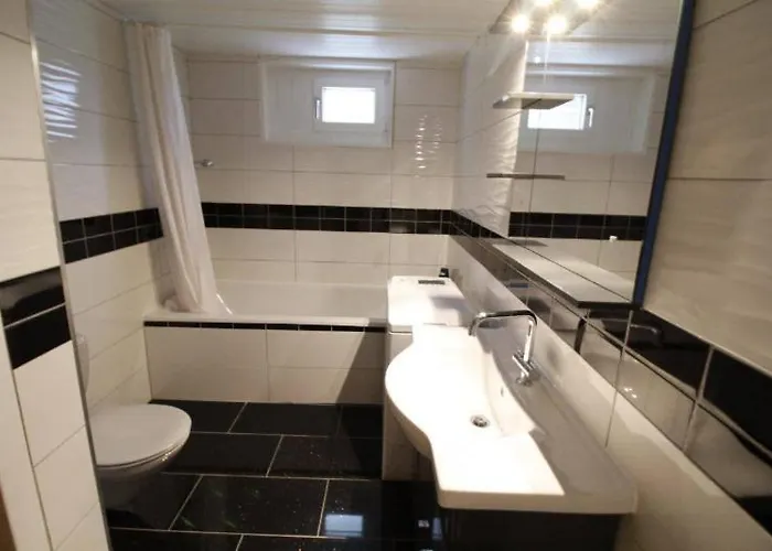 Private In The Big House Near Station דירה *