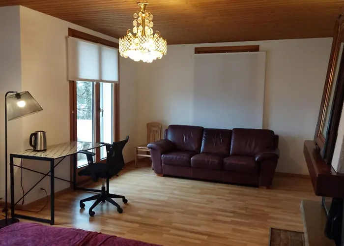 Private In The Big House Near Station